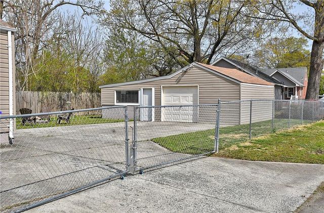 1616 Croyden RD, Norfolk, VA 23503