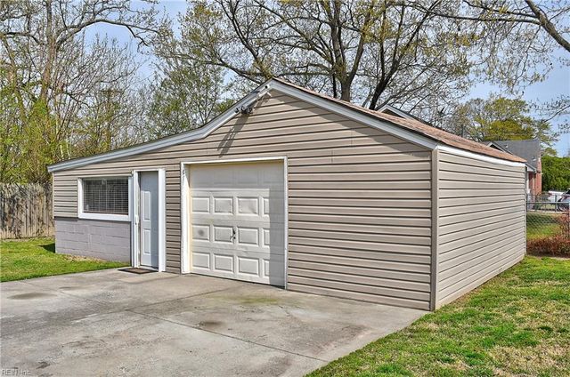 1616 Croyden RD, Norfolk, VA 23503