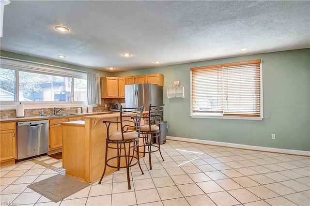 1616 Croyden RD, Norfolk, VA 23503