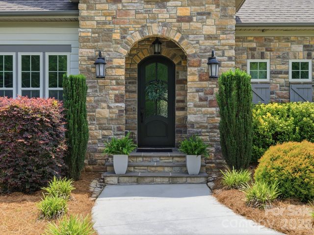 5717 Weddington Road, Concord, NC 28027
