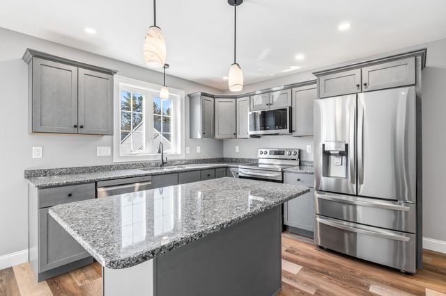 7 Wren Lane, Laconia, NH 03246