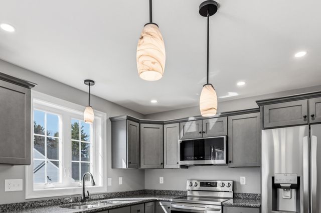 7 Wren Lane, Laconia, NH 03246