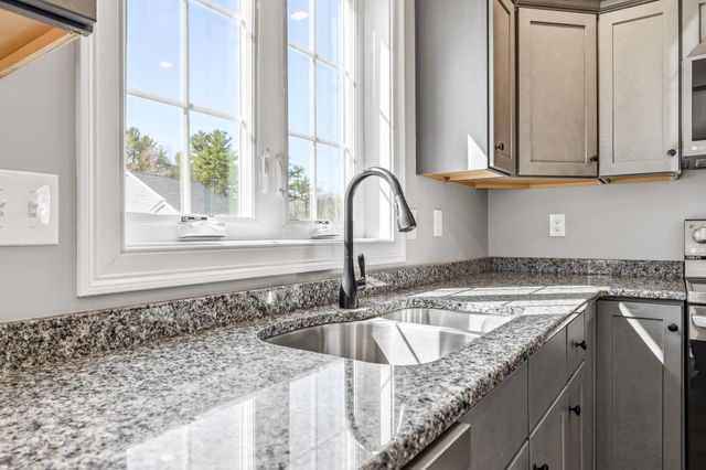 7 Wren Lane, Laconia, NH 03246