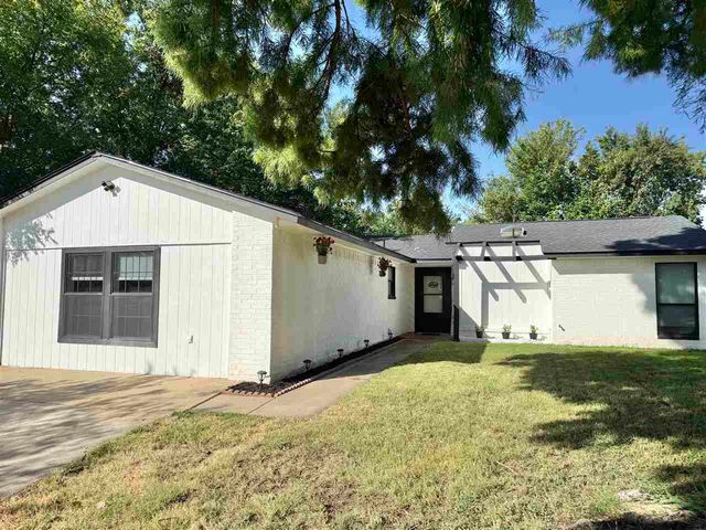4811 SE Tattershall Way, Lawton, OK 73501