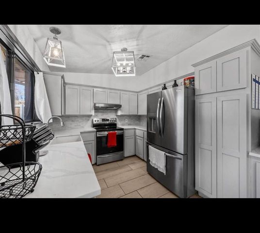 4811 SE Tattershall Way, Lawton, OK 73501