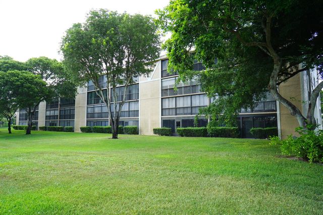 7286 HUNTINGTON Lane 306, Delray Beach, FL 33446