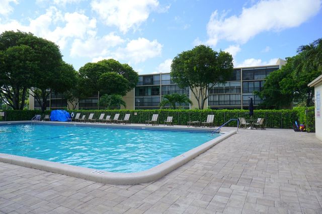 7286 HUNTINGTON Lane 306, Delray Beach, FL 33446
