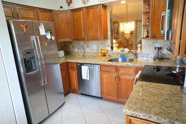 7286 HUNTINGTON Lane 306, Delray Beach, FL 33446