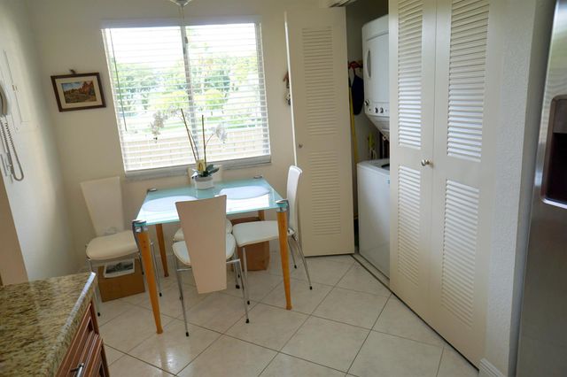 7286 HUNTINGTON Lane 306, Delray Beach, FL 33446