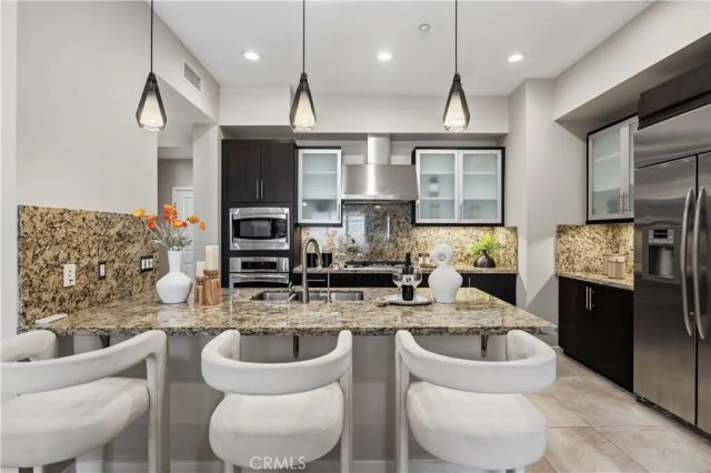 21 Gramercy 421, Irvine, CA 92612
