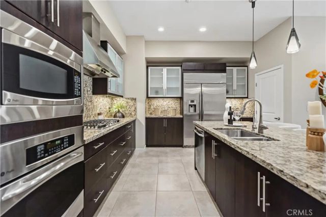 21 Gramercy 421, Irvine, CA 92612