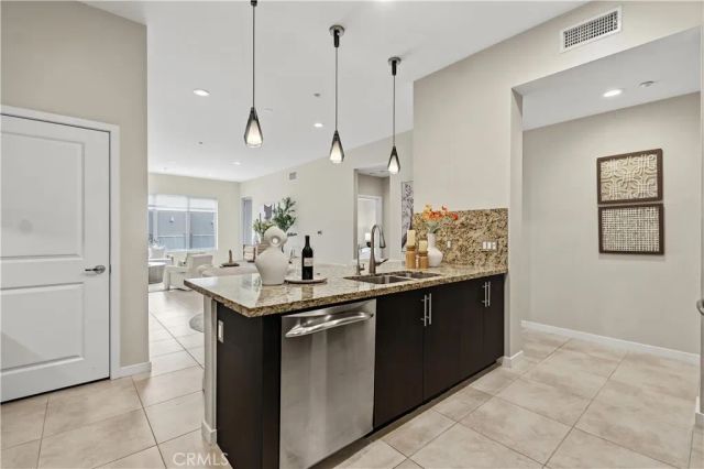 21 Gramercy 421, Irvine, CA 92612