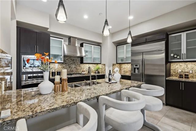 21 Gramercy 421, Irvine, CA 92612