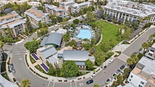 21 Gramercy 421, Irvine, CA 92612