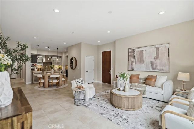 21 Gramercy 421, Irvine, CA 92612