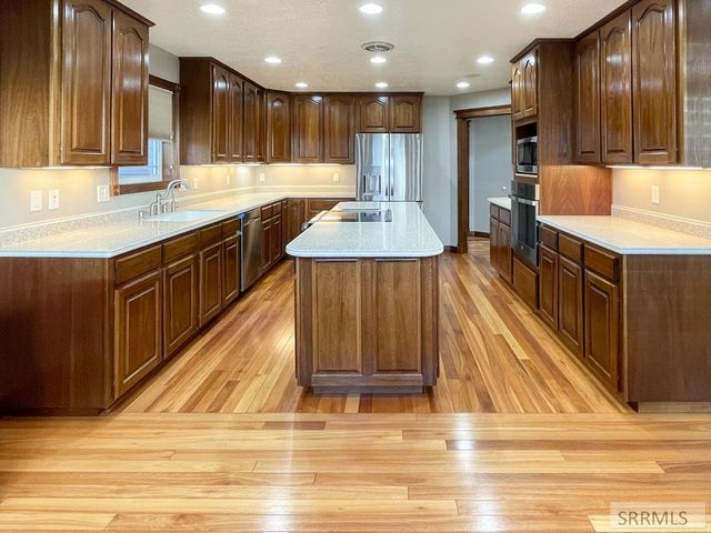 98 N 50 E, Blackfoot, ID 83221