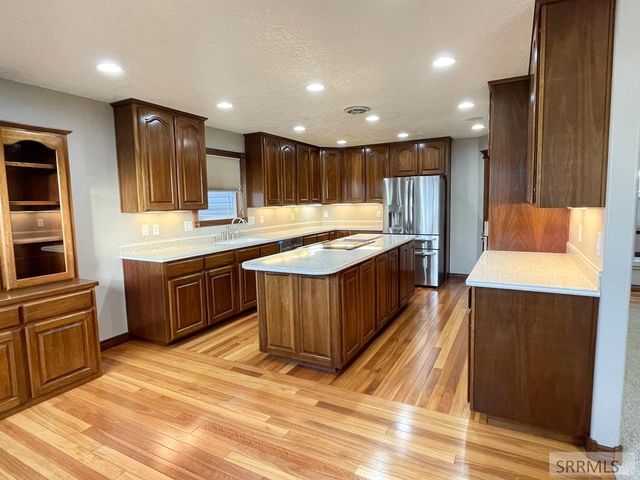 98 N 50 E, Blackfoot, ID 83221