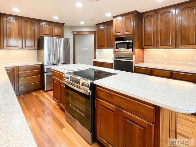 98 N 50 E, Blackfoot, ID 83221