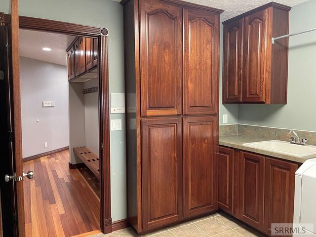 98 N 50 E, Blackfoot, ID 83221