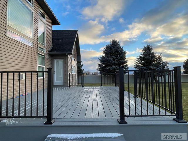 98 N 50 E, Blackfoot, ID 83221