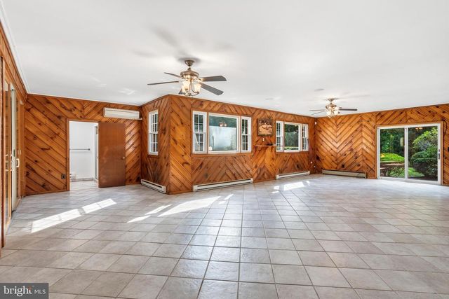 17212 HUNTER GREEN RD, Upperco, MD 21155