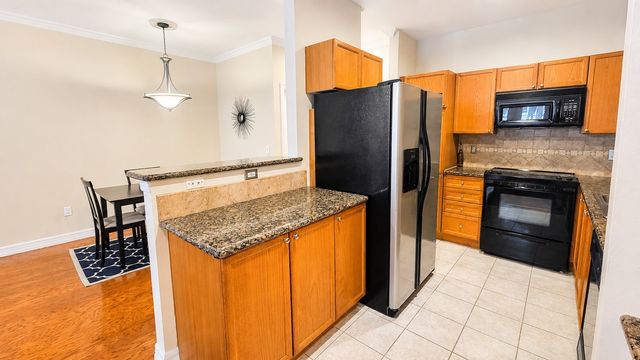 3400 Welborn Street 111, Dallas, TX 75219