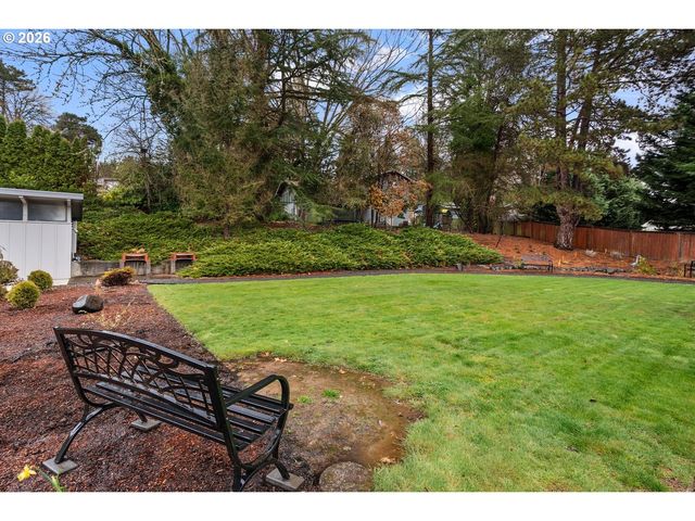 4460 Sw SCHOLLS FERRY Rd 8, Portland, OR 97225