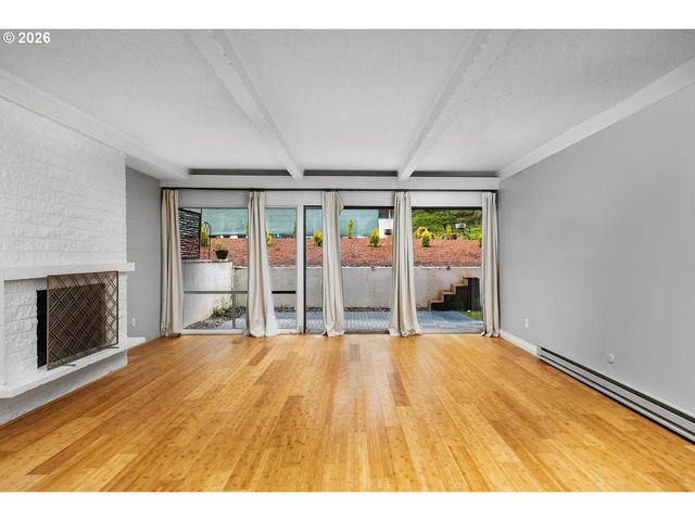 4460 Sw SCHOLLS FERRY Rd 8, Portland, OR 97225