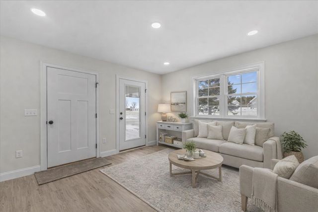 28 Dozer Drive, St. Albans Town, VT 05478