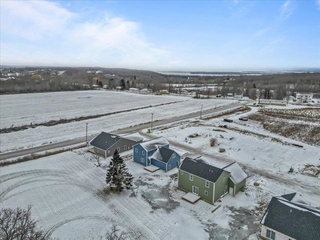 28 Dozer Drive, St. Albans Town, VT 05478