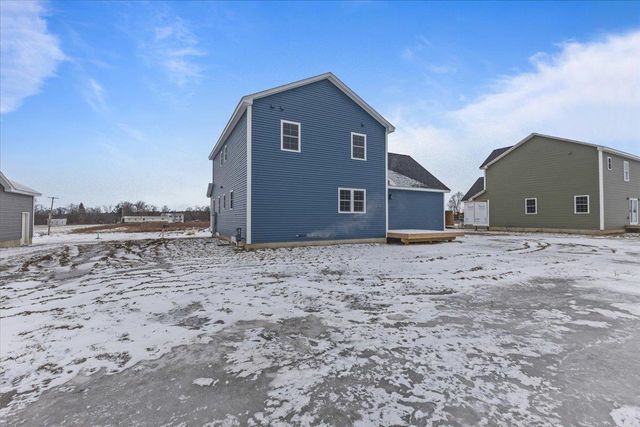 28 Dozer Drive, St. Albans Town, VT 05478