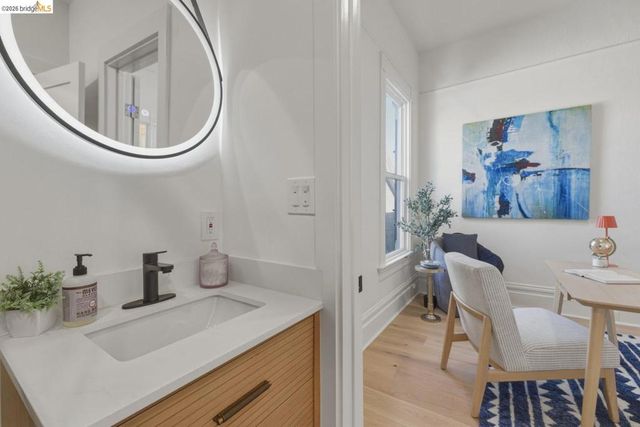 523 25Th St, Oakland, CA 94612