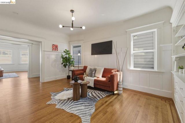 523 25Th St, Oakland, CA 94612