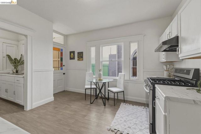 523 25Th St, Oakland, CA 94612