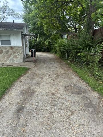9585 Ridgemoor Avenue, Colerain Twp, OH 45231