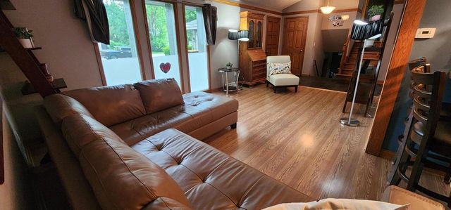 6017 W Donges LANE, Brown Deer, WI 53223