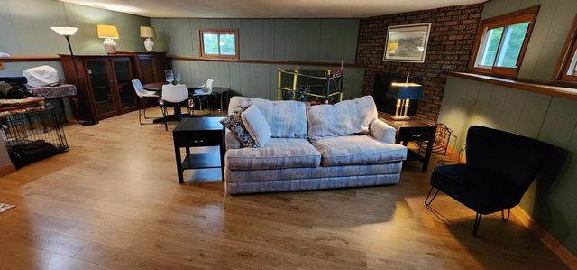 6017 W Donges LANE, Brown Deer, WI 53223