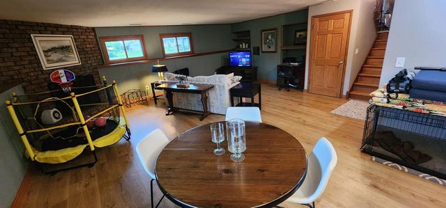6017 W Donges LANE, Brown Deer, WI 53223