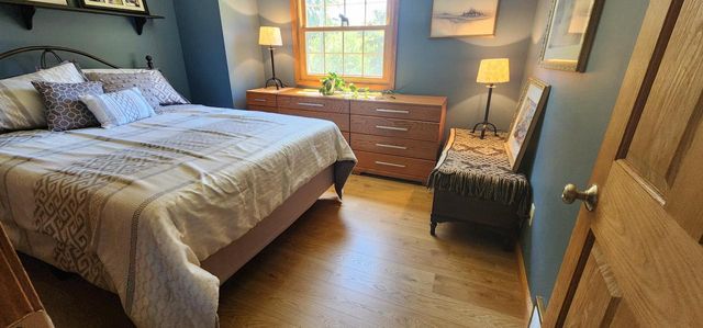 6017 W Donges LANE, Brown Deer, WI 53223