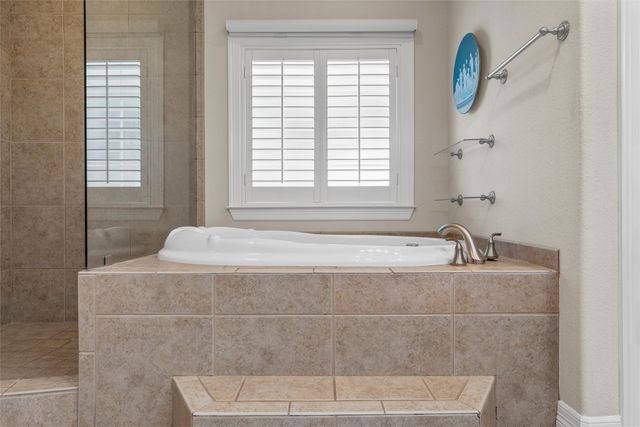 8 Republic Drive, Waco, TX 76708