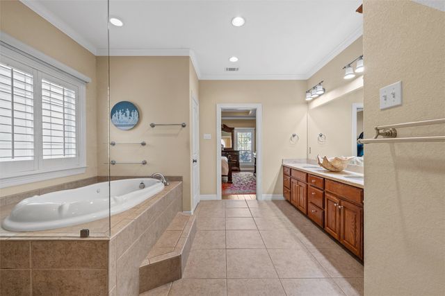 8 Republic Drive, Waco, TX 76708