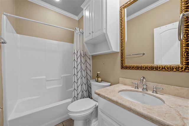 8 Republic Drive, Waco, TX 76708