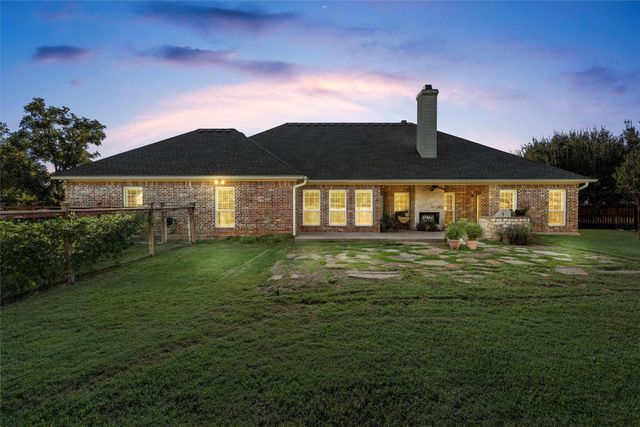 8 Republic Drive, Waco, TX 76708