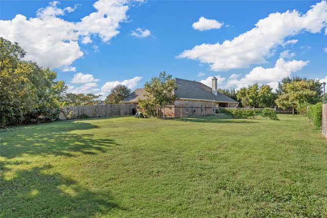 8 Republic Drive, Waco, TX 76708