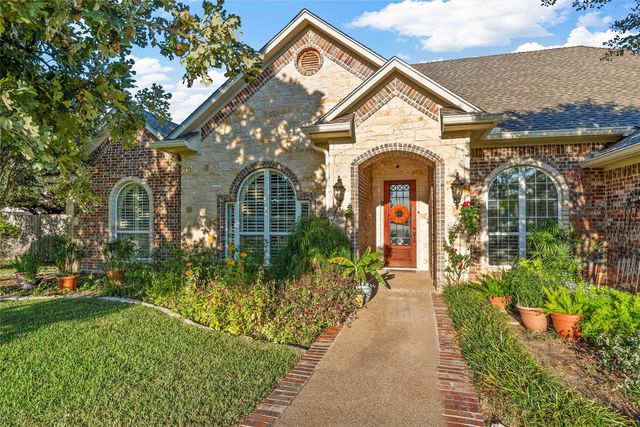 8 Republic Drive, Waco, TX 76708