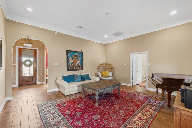 8 Republic Drive, Waco, TX 76708