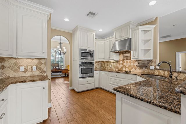 8 Republic Drive, Waco, TX 76708