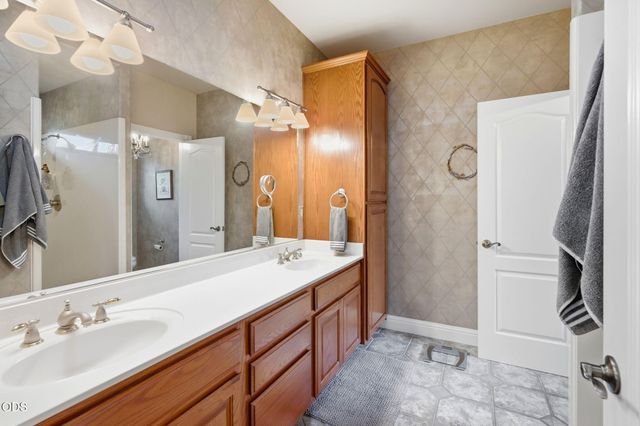 2212 SE Linden Lane, Grants Pass, OR 97527
