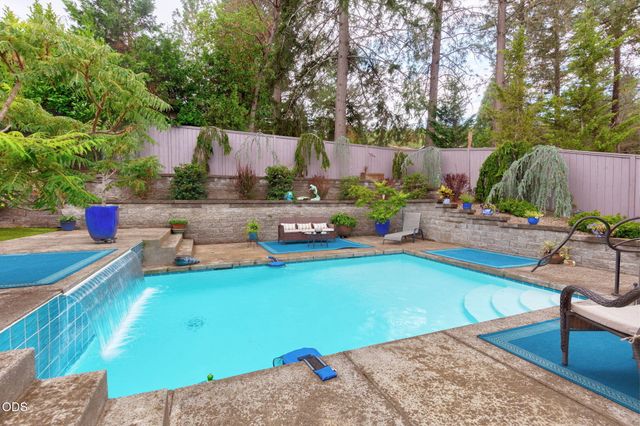 2212 SE Linden Lane, Grants Pass, OR 97527