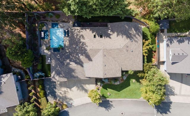 2212 SE Linden Lane, Grants Pass, OR 97527